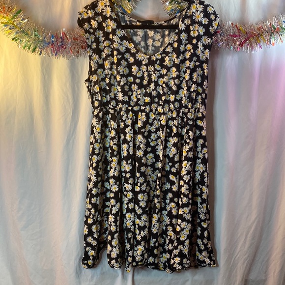 torrid Dresses & Skirts - Torrid Daisy Dress